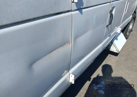 2009 Ford E-350 Super Duty Commercial/Recreational from USA, damaged, VIN 1FTDS34LX9DA56972